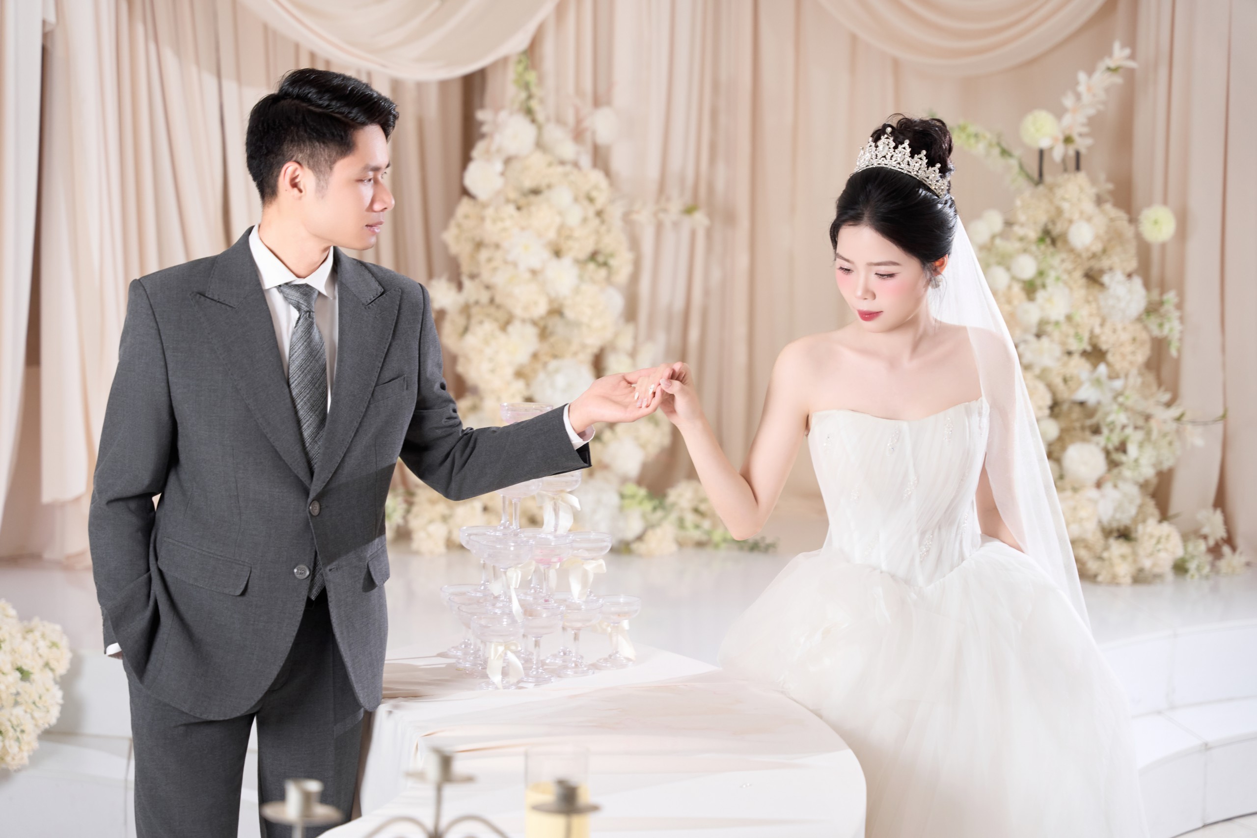 Thư mời tiệc cưới Văn Nam ♥ Kiều Nhung